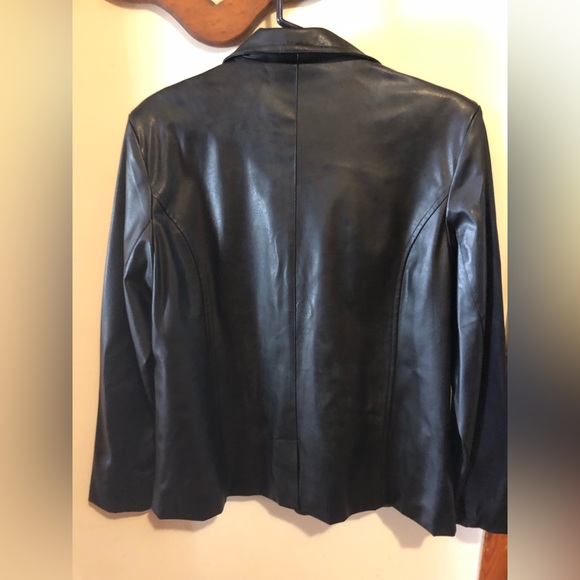 Ladies black Faux Leather jacket - Picture 2 of 5
